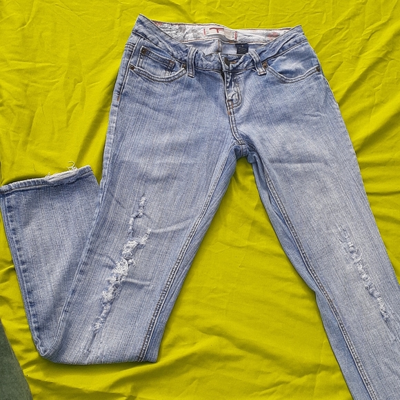 Womens Distressed jeans - Picture 2 of 8